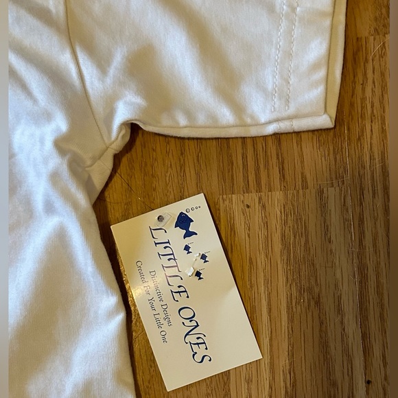Little Ones Beach Set - White tee w/ stitched Sea Anemone Logo & Shorts -Size 2T - Picture 8 of 10